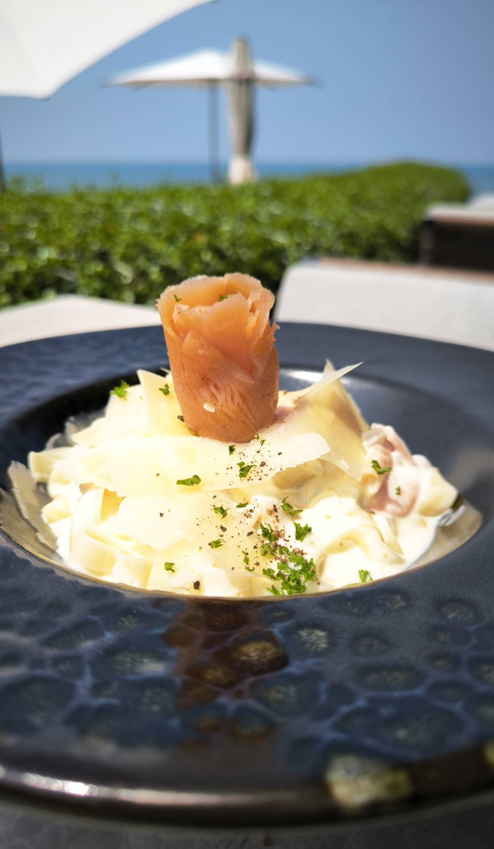Tagliatelle Alfredo Salmon